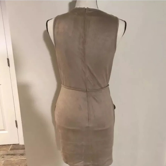 Suede look dress with pockets size small - Picture 2 of 3